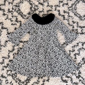 Janie and Jack girls black and white dress with faux fur collar detail. Size 6.
